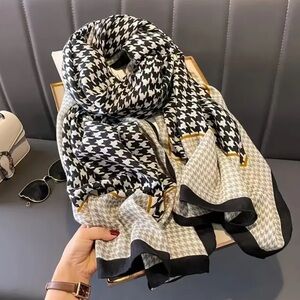 Chic Black and White Houndstooth Scarf Wrap